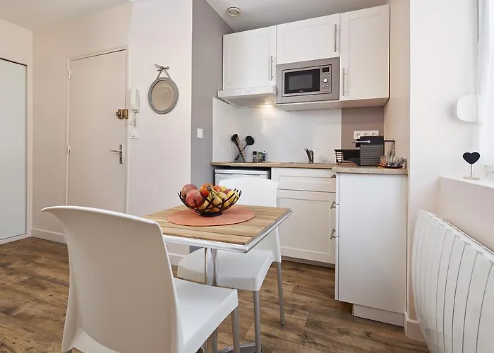 Апартаменты Au Coeur De Нант